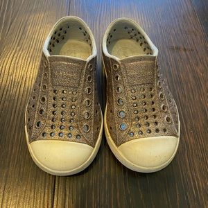 Native Jefferson Gold Sparkle Shoes